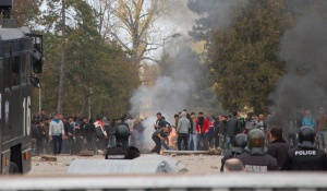 Върнаха за разпит задържаните след бунта в Харманли