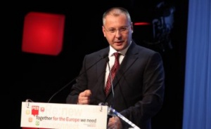 Станишев: Няма да търпим десни политики да застрашават европейците