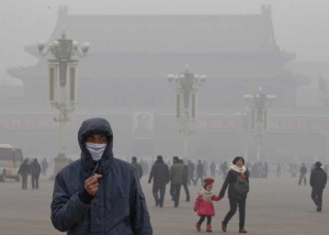 Обявиха Червен код за мръсен въздух в Пекин