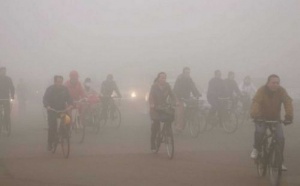 Код "червено" за тежък смог в над 40 града в Китай