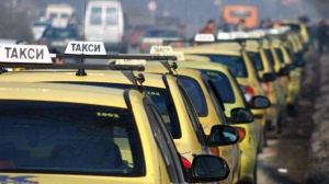 Таксиджиите в Бургас плашат с още протести