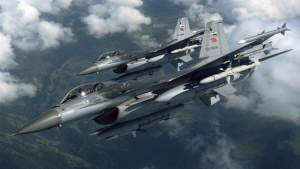 16 цивилни са загинали при турски бомбардировки срещу ИД в Сирия