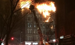 Над 13 са пострадалите при пожар в Ню Йорк