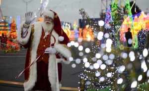 НОРАД: За първите 5 часа Дядо Коледа е раздал над 1 млрд. подаръка