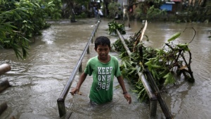 Тайфунът Нок-Тен взе жертви във Филипините