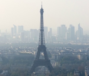 Влошава се ситуацията със замърсения въздух в Париж