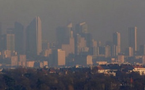 Парижани дишат най-замърсения въздух в последното десетилетие