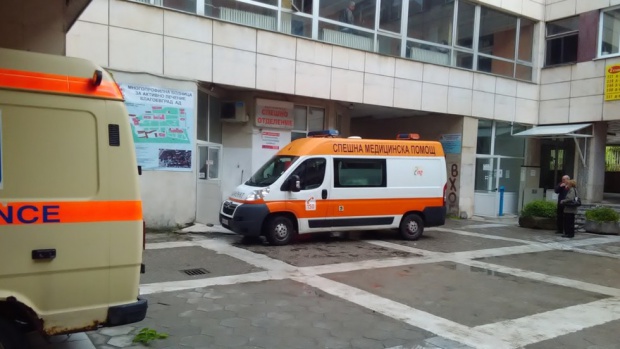 Двама от пострадалите при взрива в Хитрино ще бъдат транспортирани по спешност във Варна