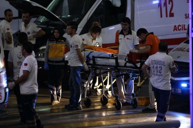 Обявиха ден на национален траур в Турция заради атентатите от снощи