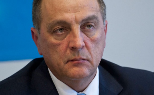 Сръбски депутат: Защо престъпникът Василев е под закрила на държавата