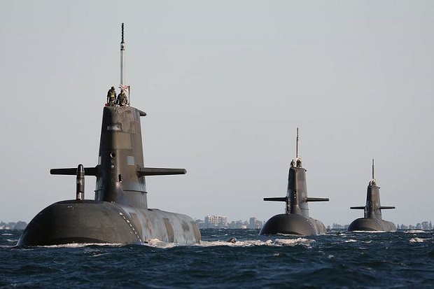 Австралия купува 12 подводници от Франция