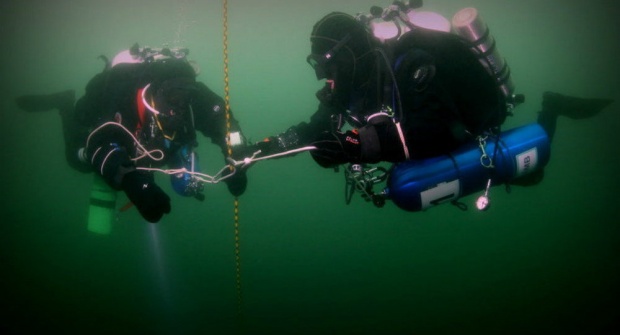 Бургаски водолази готвят подводно шоу за Коледа
