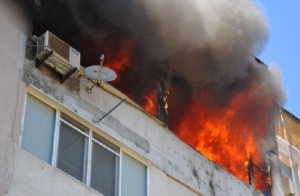 Пожар отне живота на двама души във Варна
