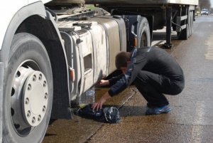 Спирт без документи за над 30 000 л. алкохол задържаха митничарите край Търново
