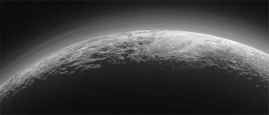 Учени от НАСА откриха сняг на Плутон