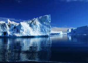 Айсберг-гигант е на път да се откъсне от антарктическия шелф