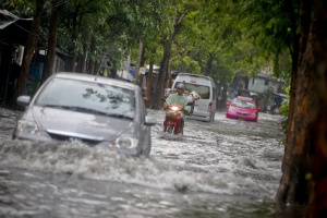 12 души станаха жертва на наводненията в Тайланд