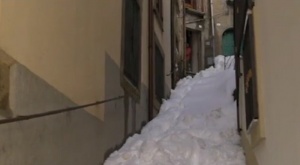 Вече пети ден град в Сицилия е откъснат от света заради лошото снега