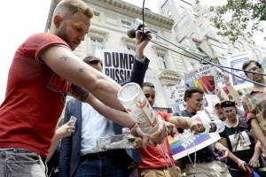 Американски сенатор предложи забрана на руската водка заради хакерите