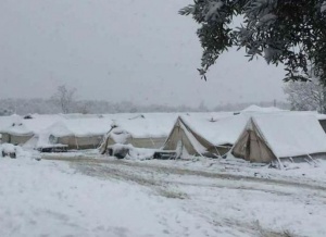 Правозащитници: Бежанските центрове в Гърция не са подготвени за зимата
