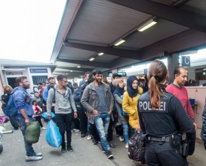С две трети е намалял броят на бежанците в Германия за една година