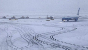 Българи останаха блокирани в снежен капан на летищетот в Истанбул