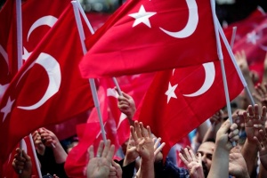 Турция на крачка от предсрочни избори след скандала за конституцията