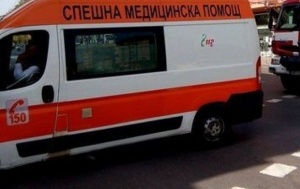 Мъж е с опасност за живота след като го блъсна камион