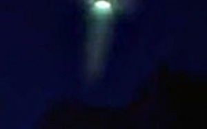 Италианец засне необичайно явление на нощното небе (ВИДЕО)