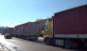 Българските шофьори предлагат контра-блокада на гръцките барикади по границата