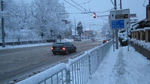 Фандъкова разпореди извозването на снега от пешеходните заони в столицата