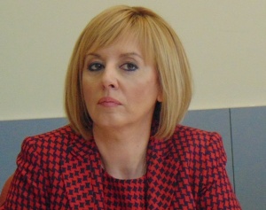 Мая Манолова иска таван и на наказателните лихви