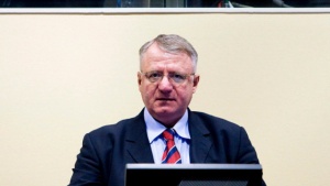 Опозицията в Сърбия набеди Николич в опити за кръвопролитие с влака към Косово