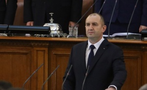 Новоизбраният президент Румен Радев встъпва в длъжност днес