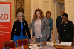 Йотова към Попова: Обещавам да продължим съвместната си работа