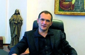 Кралев връчи "Венец на победителя" на спортния меценат Васил Божковя