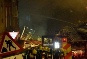 Два ареста след експлозията в Лондон, подозират умишлен палеж (ВИДЕО)