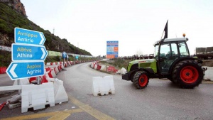Фермери от Серес блокираха пътя за България през Солун