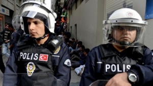 Властите в Турция задържаха трима иракчани, заподозрени в производство на бомби за ИД