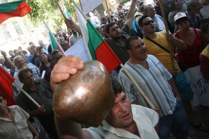 Стотици фермери излизат на протести пред аграрното министерство