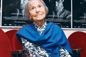 На 106 години почина секретарката на Гьобелс Брунхилде Помзел