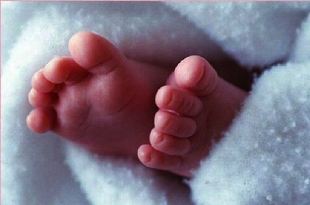 Малолетна роди първото бебе в Сливен за тази година
