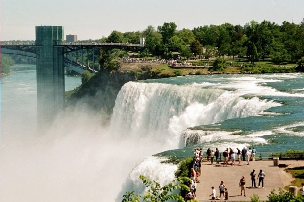 Общо 4 млн. долара отиват за обновяването на Ниагарския водопад