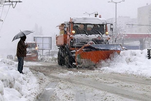 Оранжев код за бурен вятър и сняг в 20 области на страната за 6-ти ябнуари