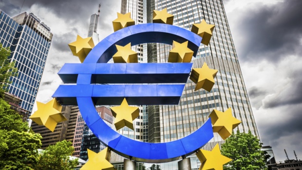 Прогнозират края на еврото до 10 години