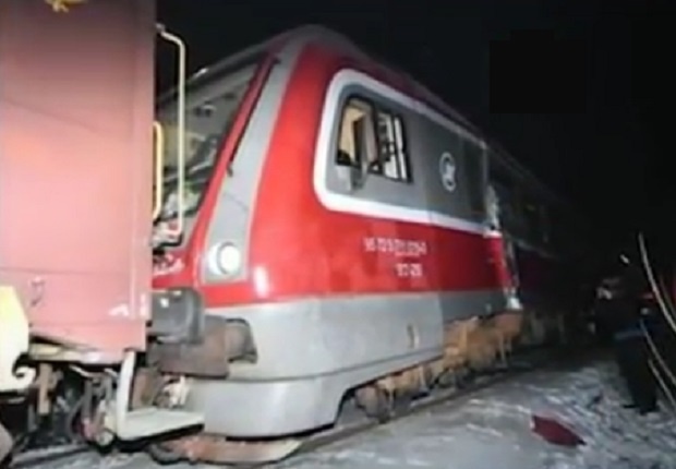 Десетки ранени при катастрофа на пътнически и товарен влак в Сърбия