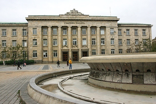 Бомбена заплаха затвори Съдебната палата във Враца