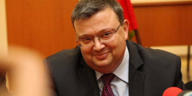 Проверяват депутат от РБ за имотни измами по заявка на Цацаров