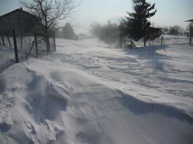 Поредна жетва на студа в България! Мъж издъхна от измръзване в ниви край Стрелец