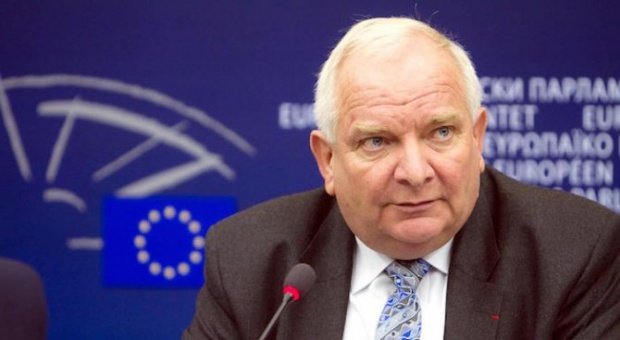 ЕНП: ЕС не спира парите за България, не вярвайте на фалшиви новини